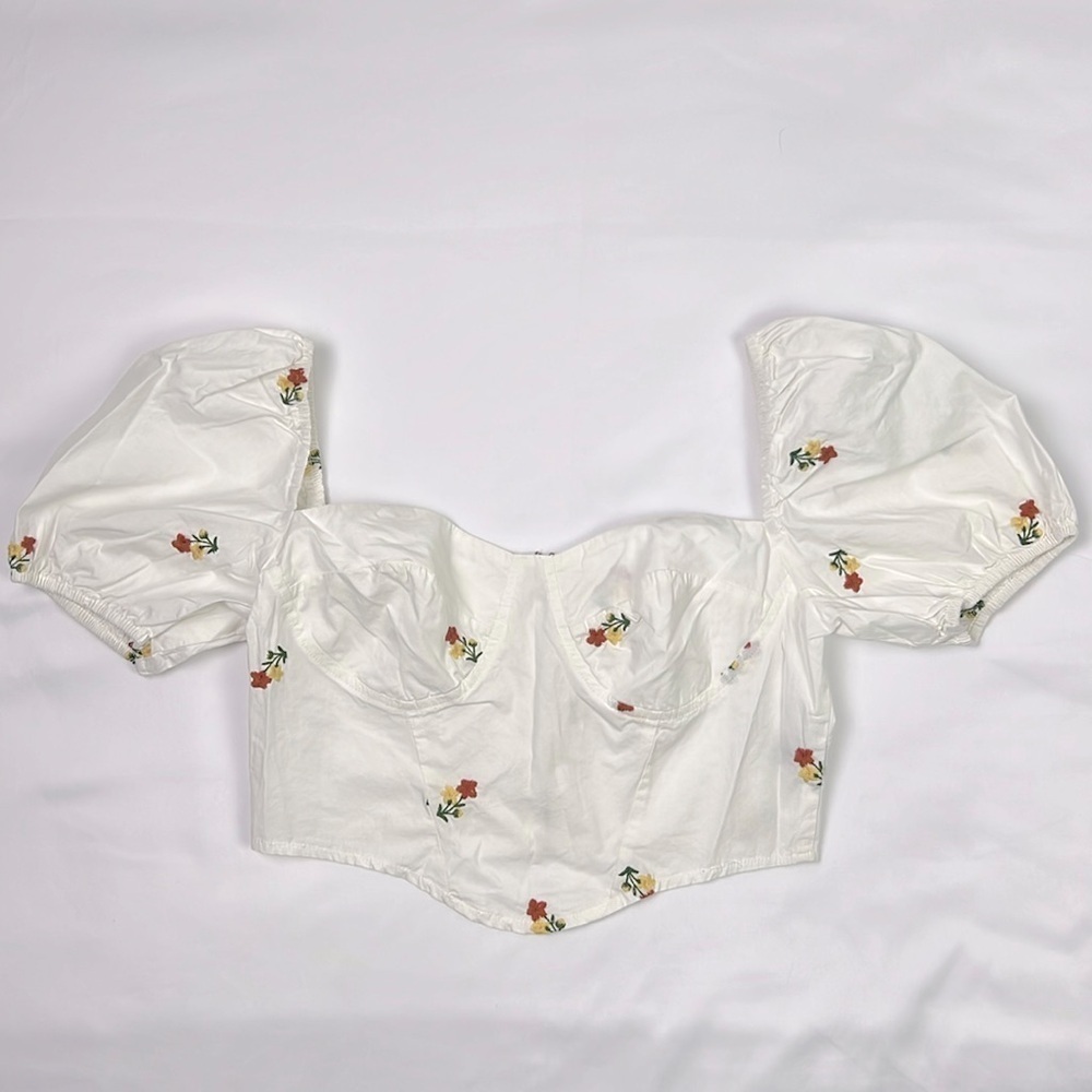 Cider Women’s‎ Large Floral Pattern Embroidered Puff Sleeve Corset Top